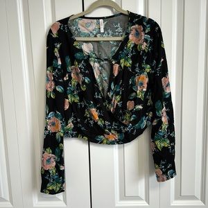 Xhilaration floral long sleeved wrap top. Size XL